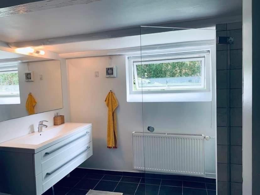 Room In A Danish Cottage With Garden View, 10 Min To Cph Gentofte Eksteriør bilde